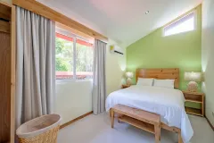bedroom4